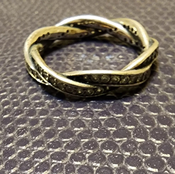 Pandora Sparkling Twisted Lines Ring - Picture 10 of 12